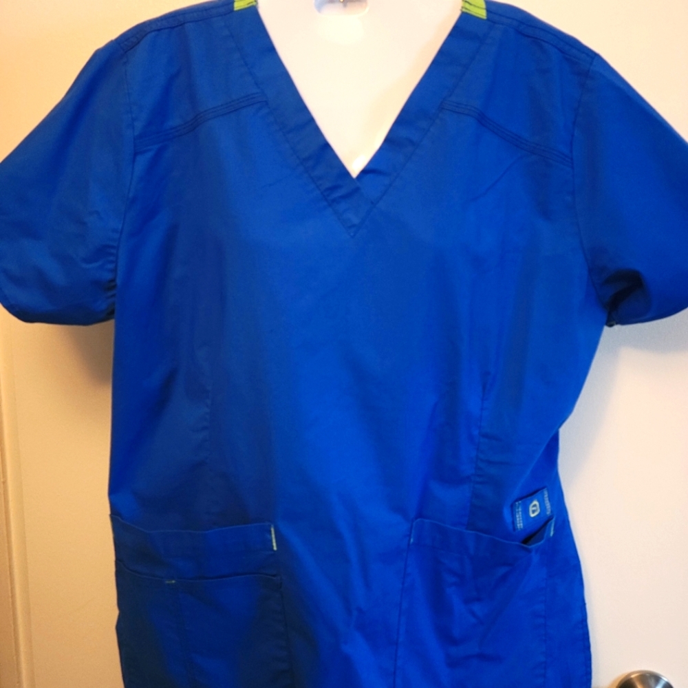 Scrub shirt